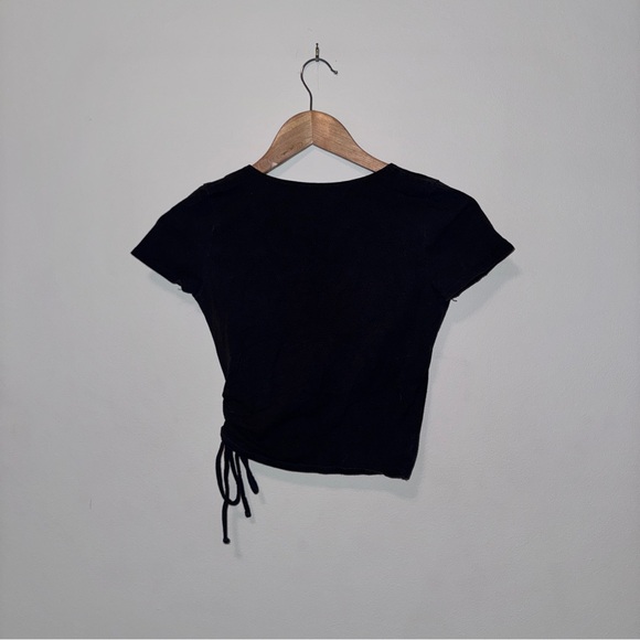 Hollister Women’s US S Black Cropped Crossover Wrap Side Baby Tee - Picture 2 of 10